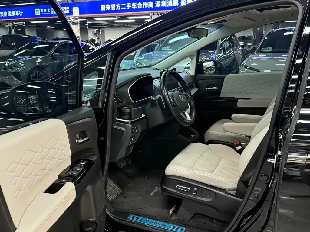 Honda Elysion 2024 из CN, фото 9