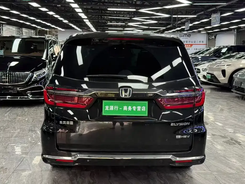 Honda Elysion 2024 из CN, фото 6