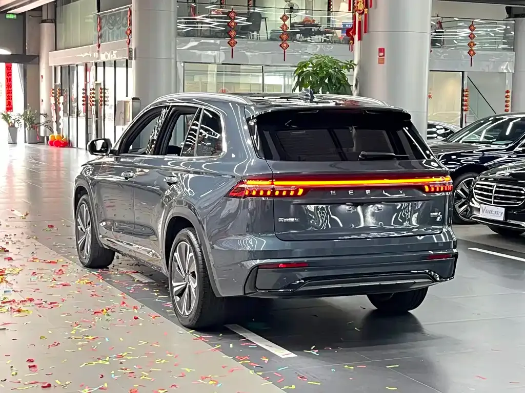 Geely Xingyue L — фото 9