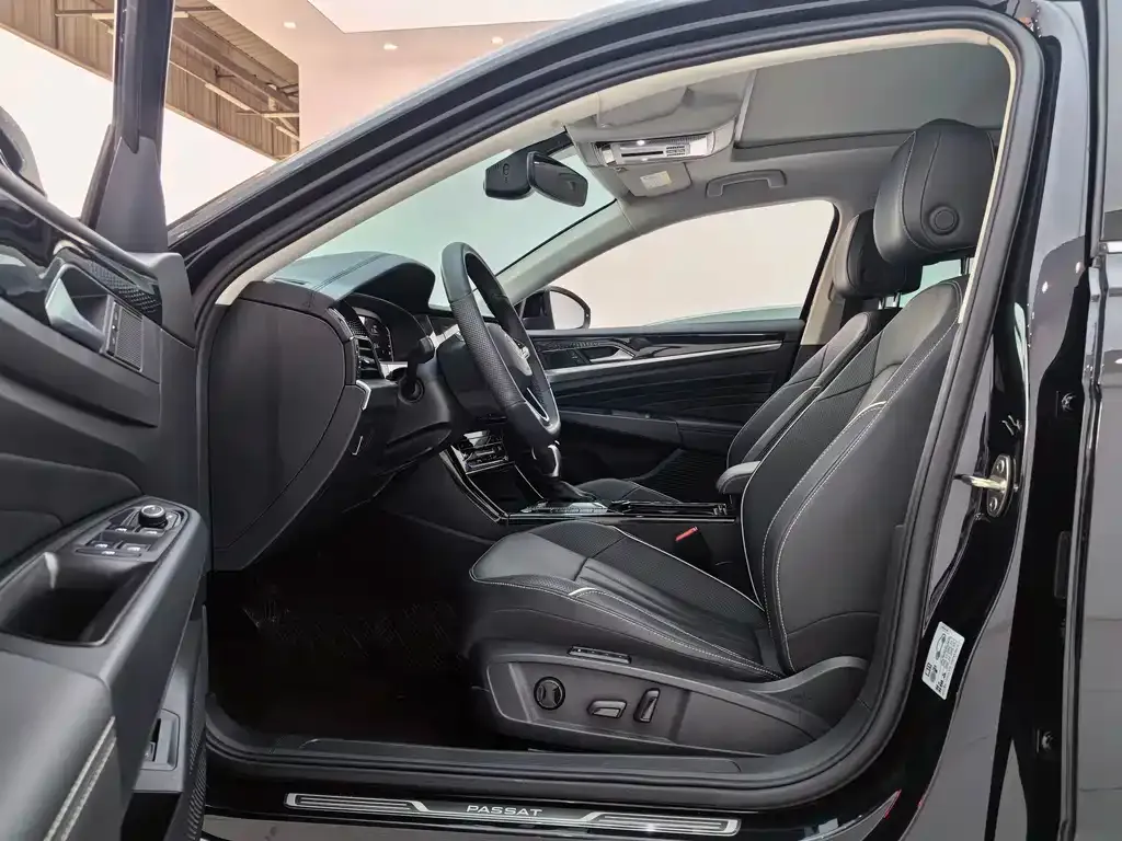 Volkswagen Passat 2024 из CN, фото 5