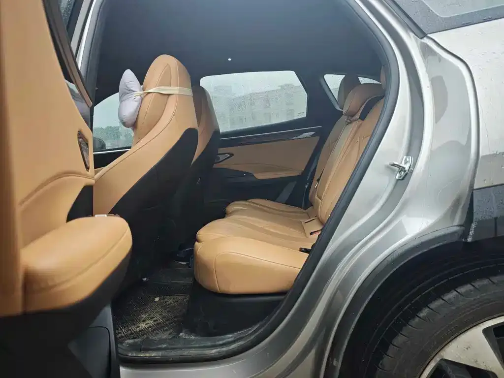 Geely Galaxy L7 — фото 6