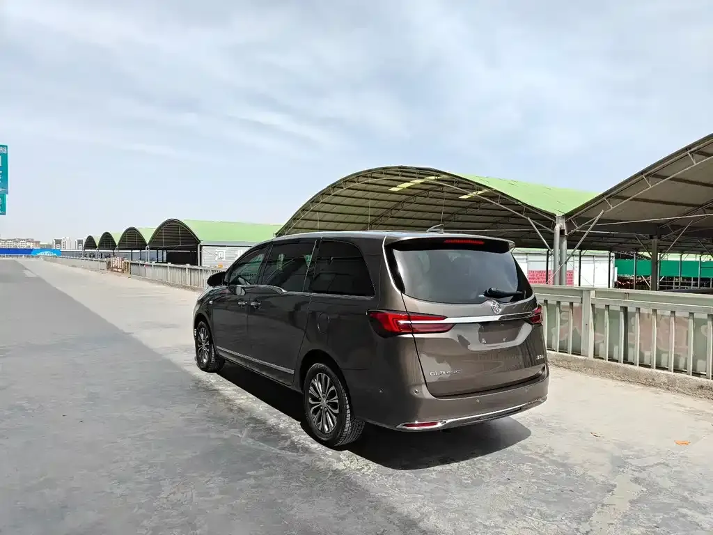 Buick GL8 2022 из CN, фото 3