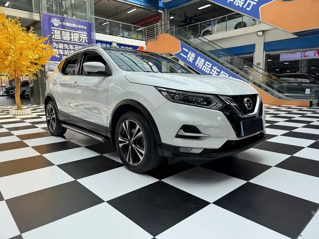 Nissan Qashqai — фото 7