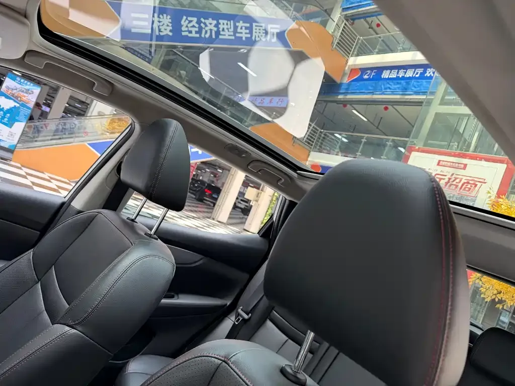 Nissan Qashqai — фото 10