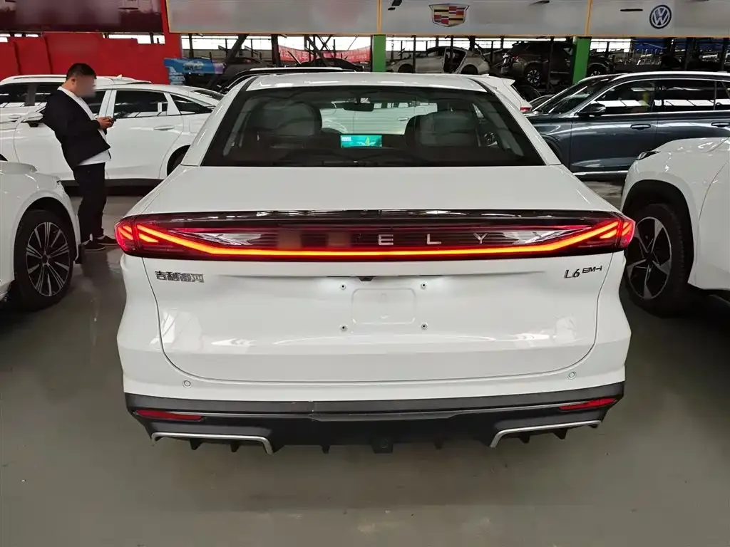 Geely Galaxy L6 2026 из CN, фото 7