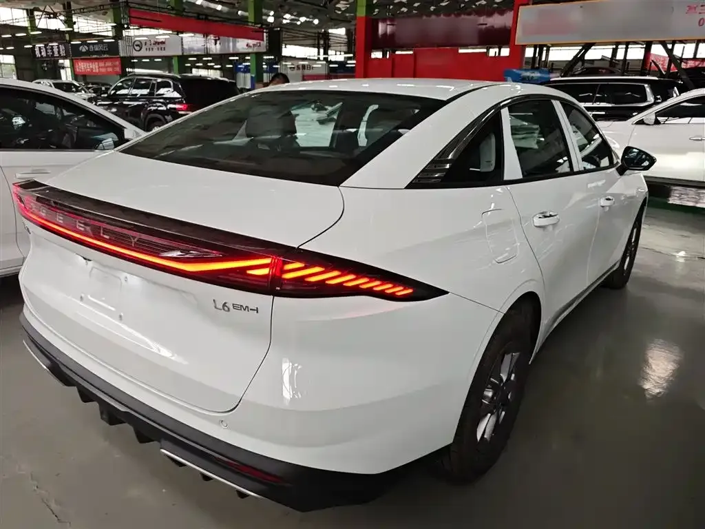 Geely Galaxy L6 2026 из CN, фото 5
