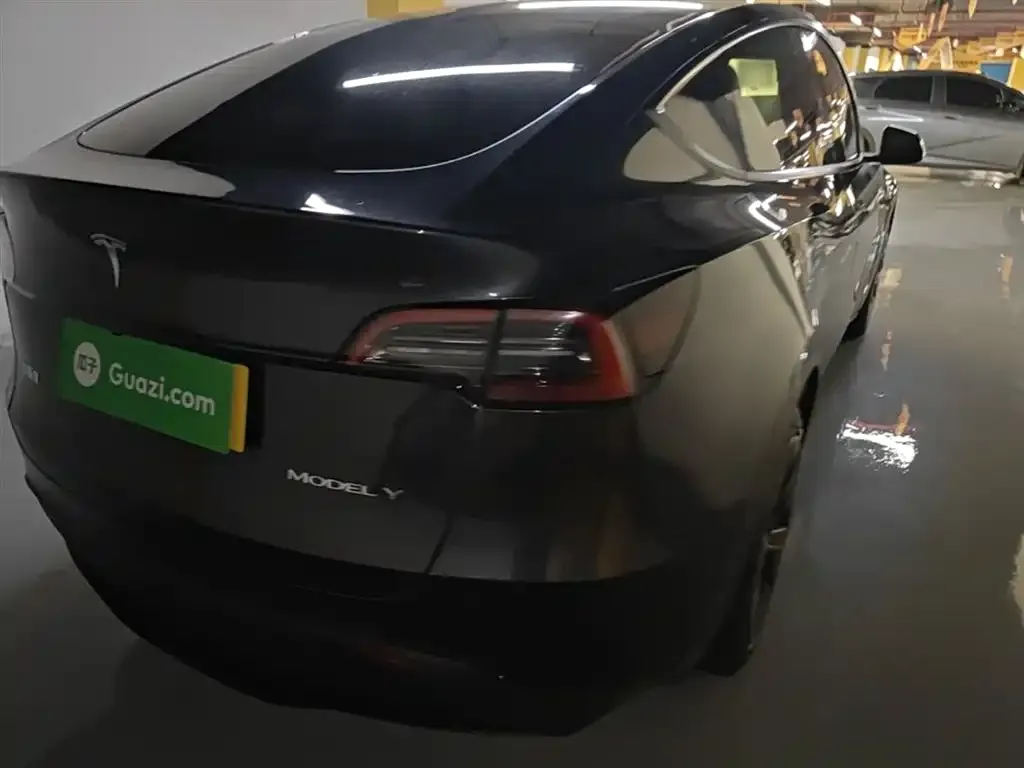 Tesla Model Y — фото 7