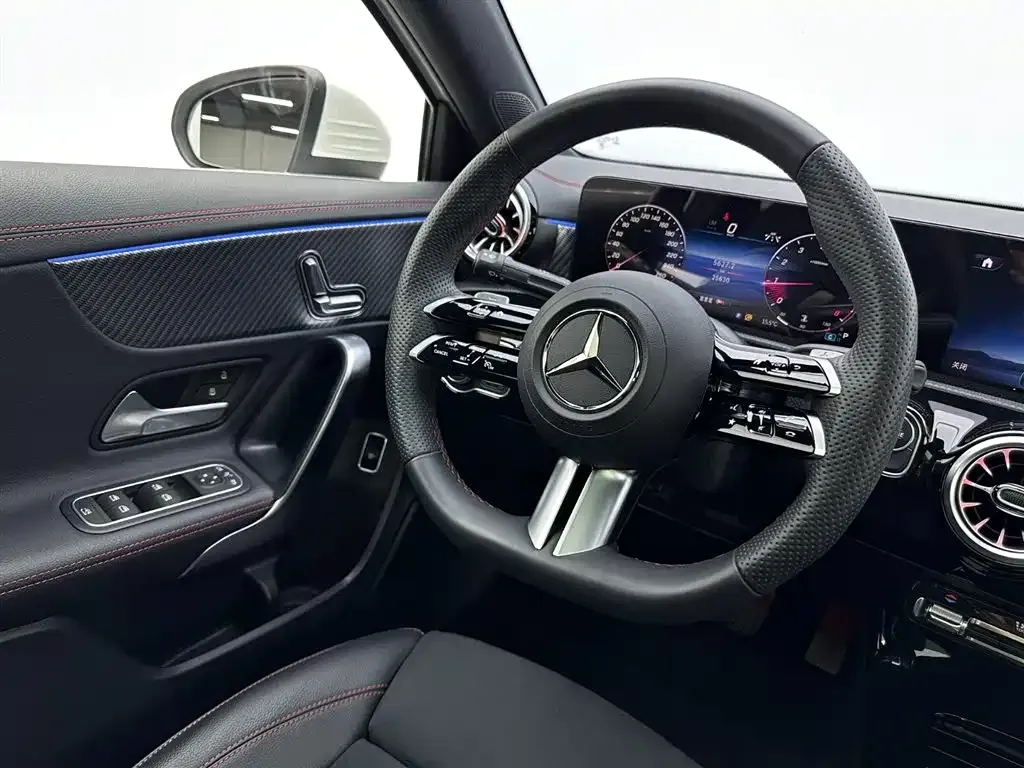 Mercedes-Benz A-Class — фото 10
