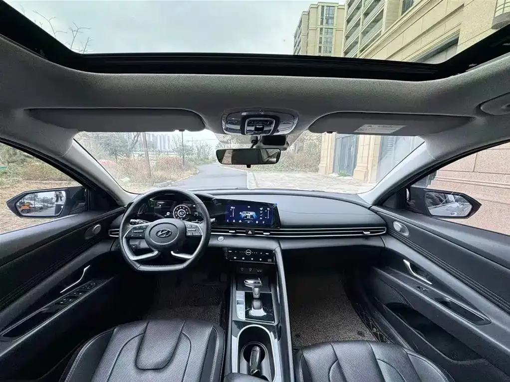Hyundai Elantra 2022 из CN, фото 8
