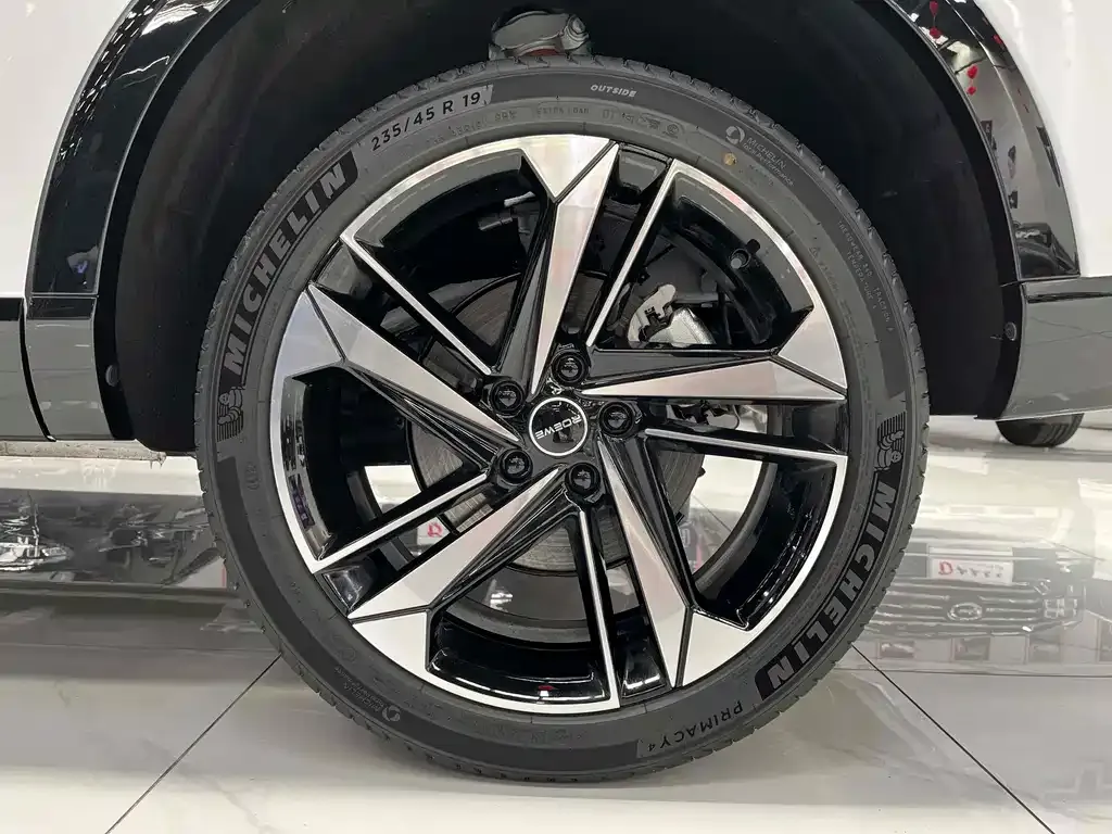 Roewe RX5 MAX 2024 из CN, фото 2