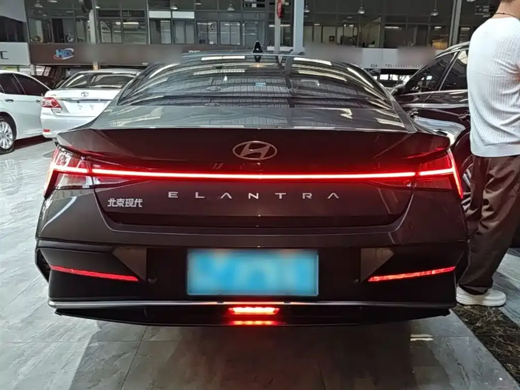 Hyundai Elantra 2025 из CN, фото 4