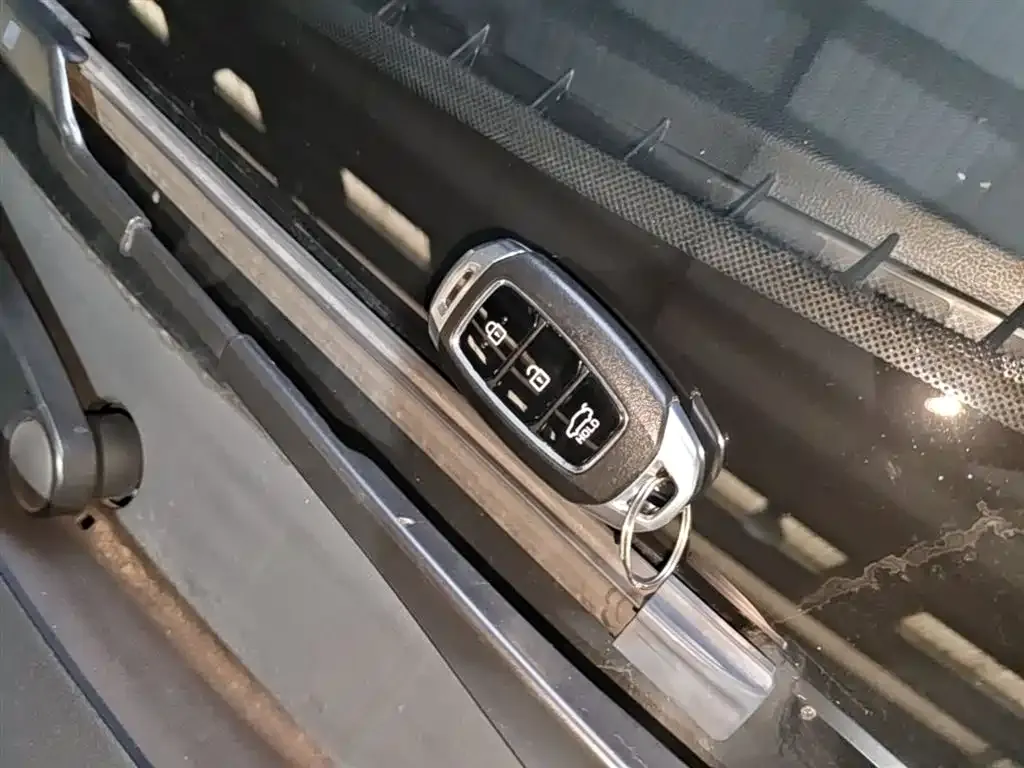 Hyundai Elantra 2025 из CN, фото 8