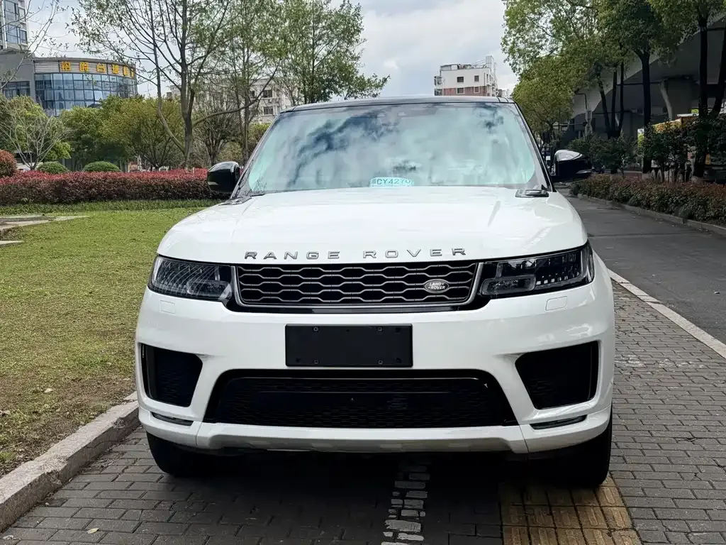 Land Rover Sport — фото 1