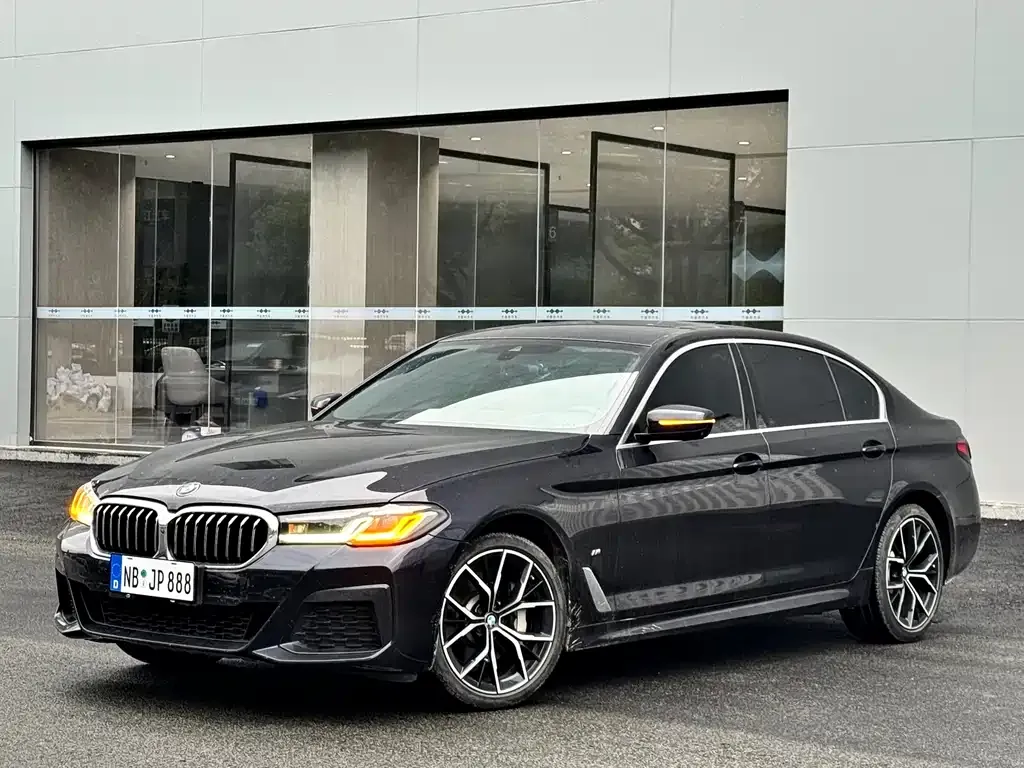 BMW 5 Series — фото 2