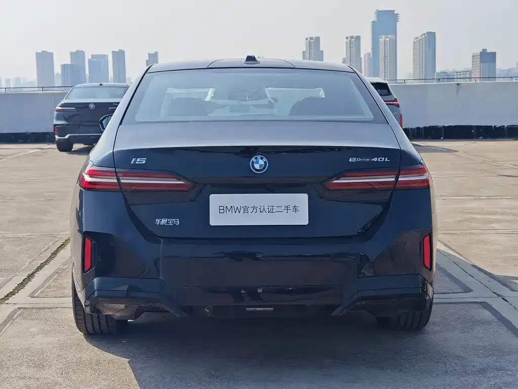 BMW i5 — фото 9