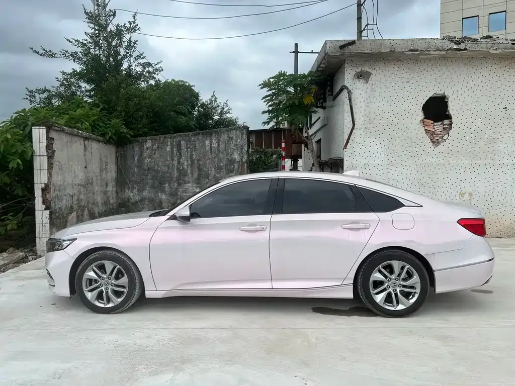 Honda Accord — фото 3