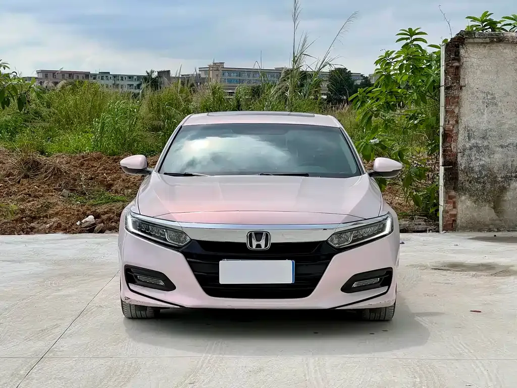 Honda Accord — фото 8