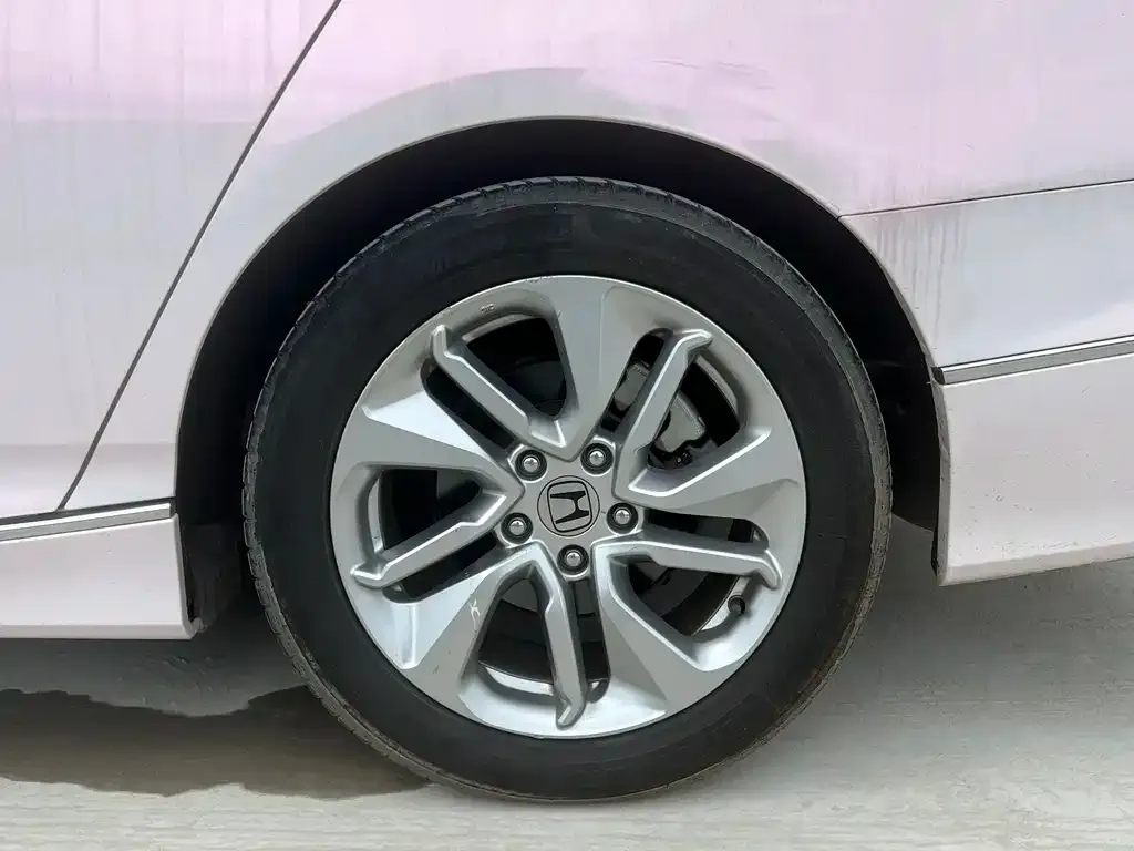 Honda Accord — фото 2