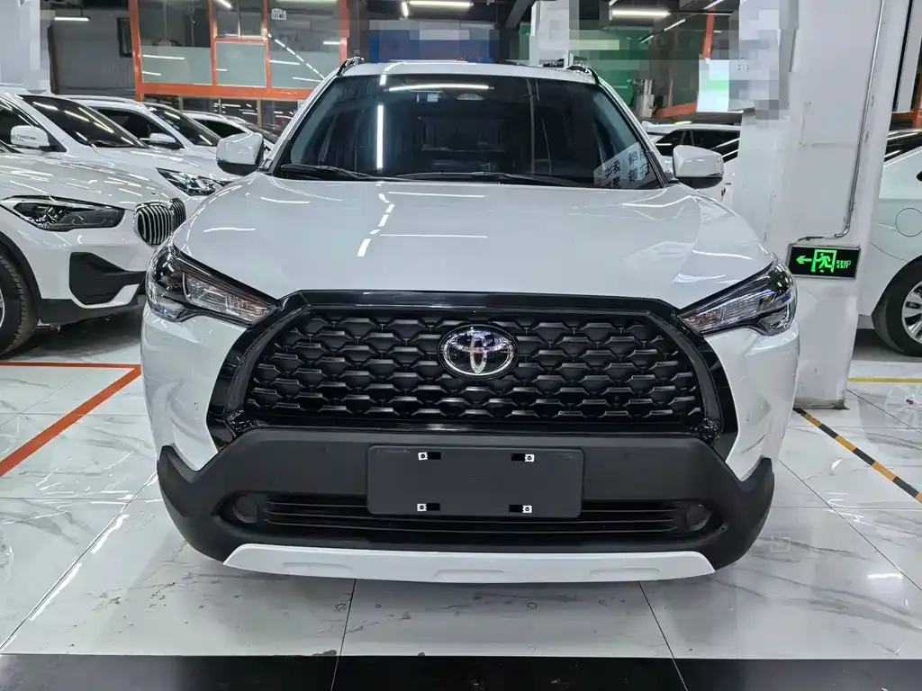 Toyota Corolla Cross — фото 10