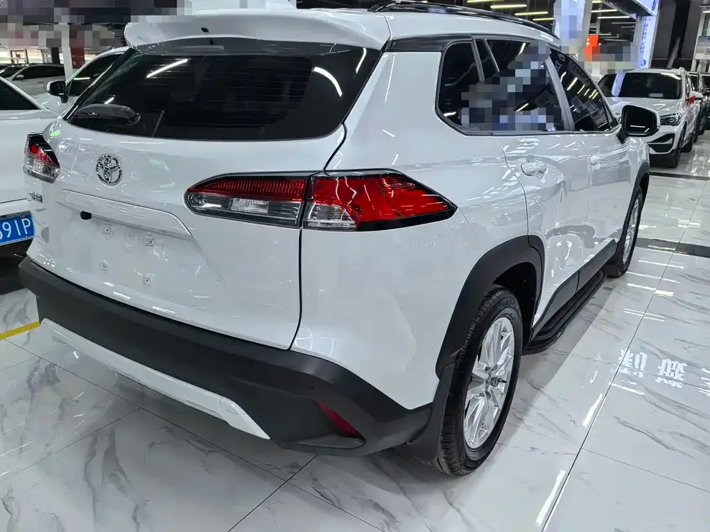 Toyota Corolla Cross — фото 3
