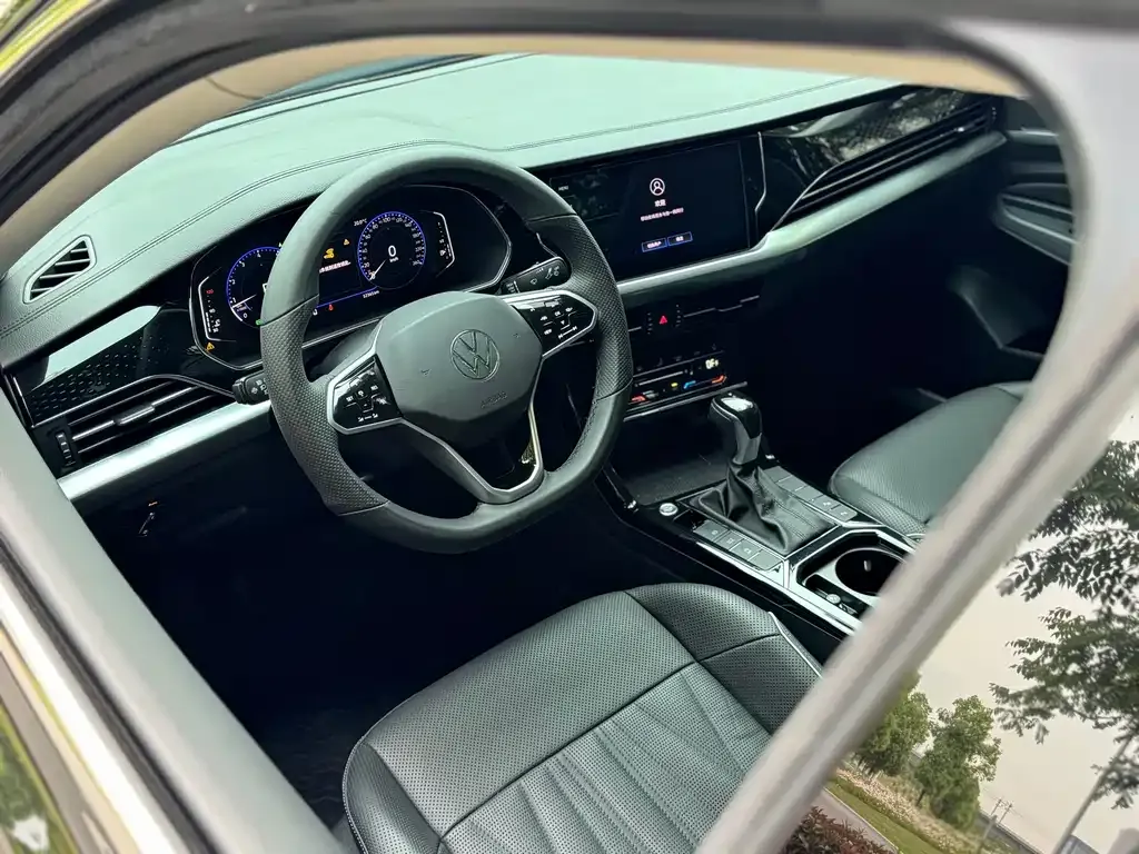 Volkswagen Passat 2022 из CN, фото 6