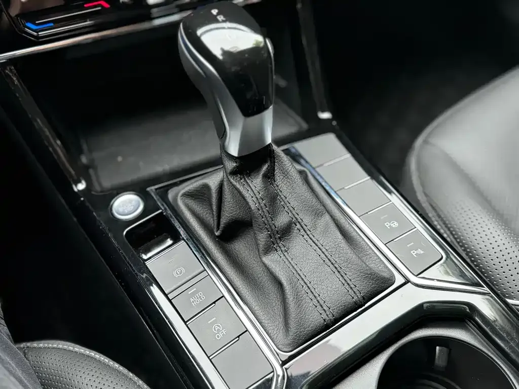 Volkswagen Passat 2022 из CN, фото 4