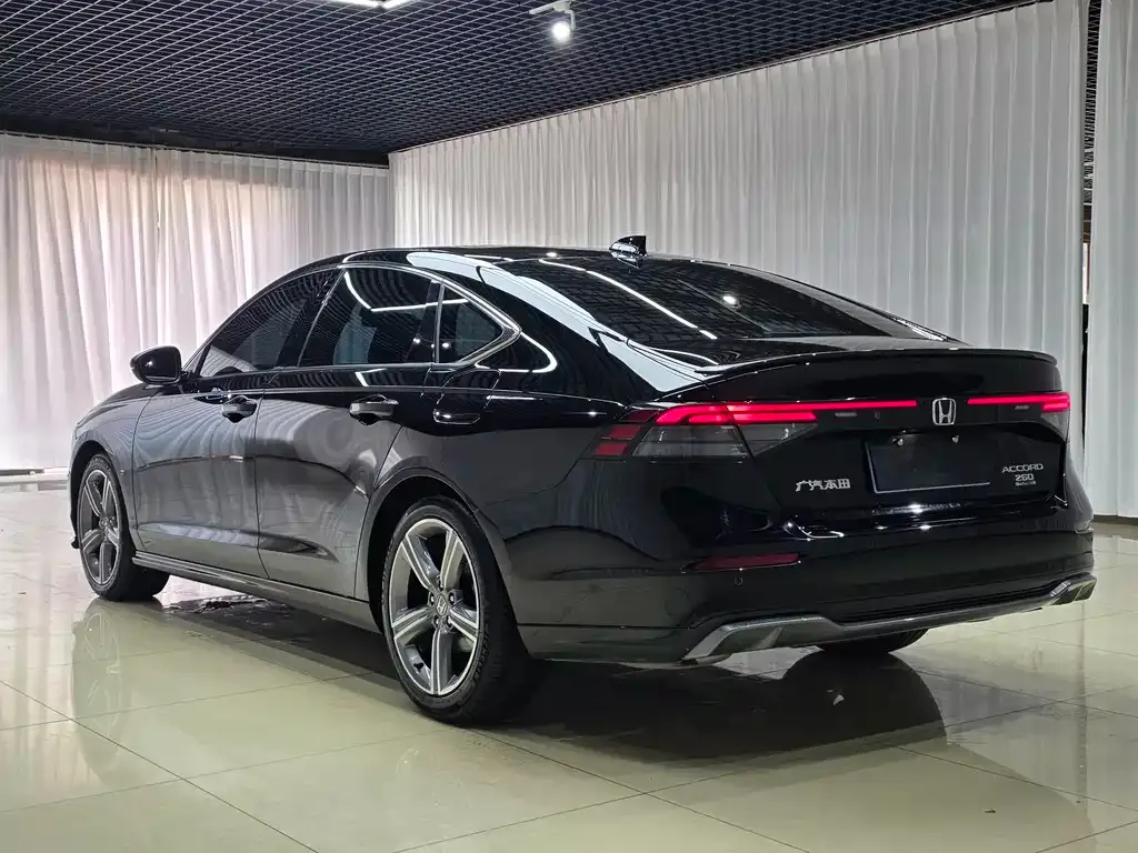 Honda Accord — фото 5