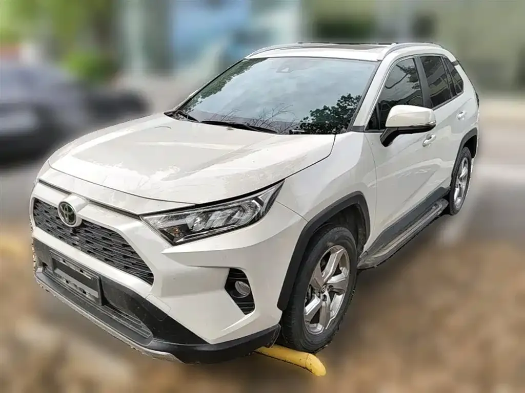 Toyota RAV4 2021 из CN, фото 1