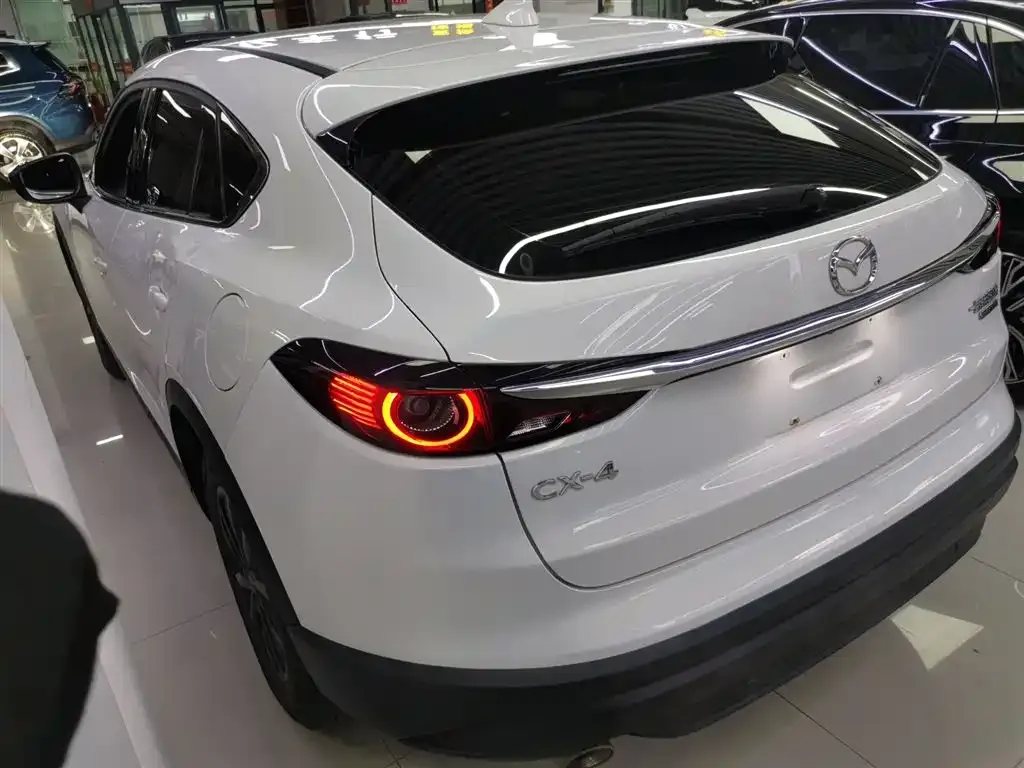 Mazda CX-4 2022 из CN, фото 3