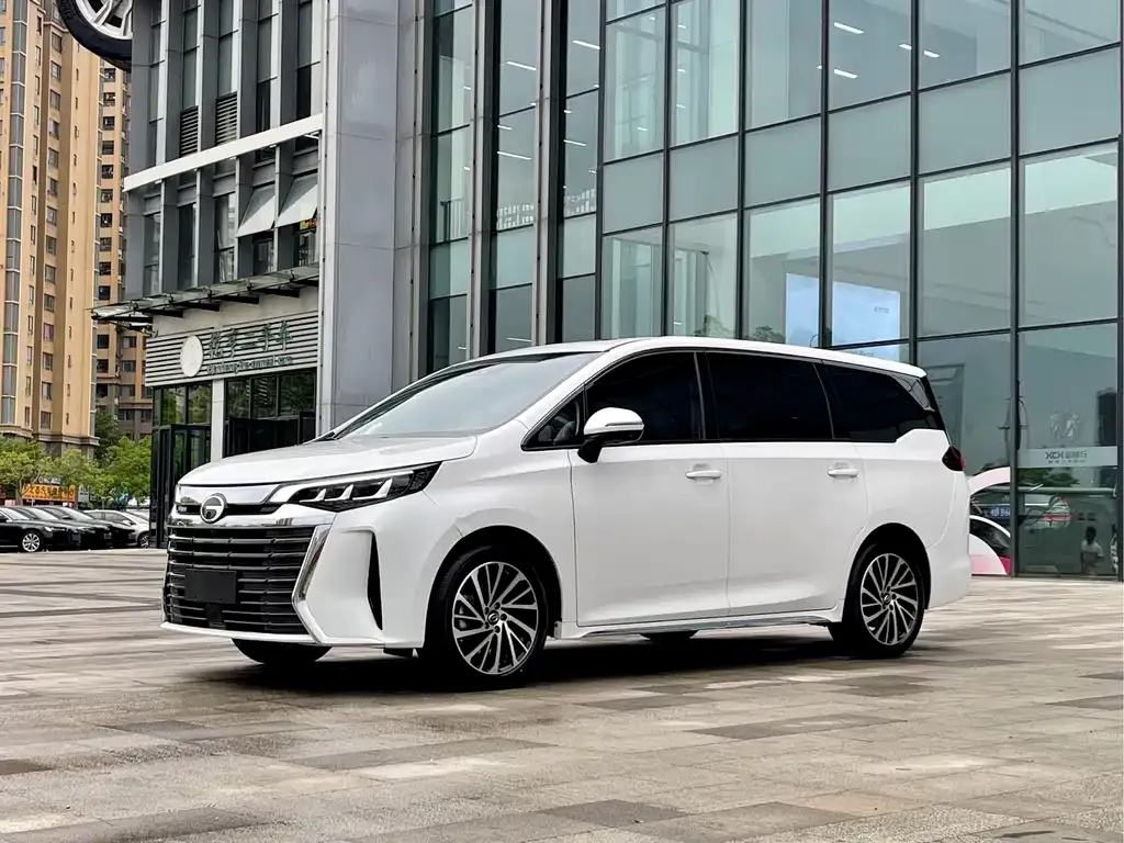 GAC Motor Trumpchi M6 — фото 1