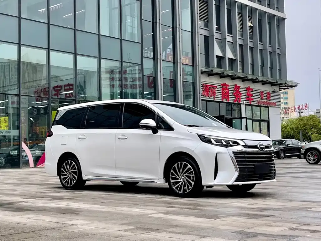 GAC Motor Trumpchi M6 — фото 5