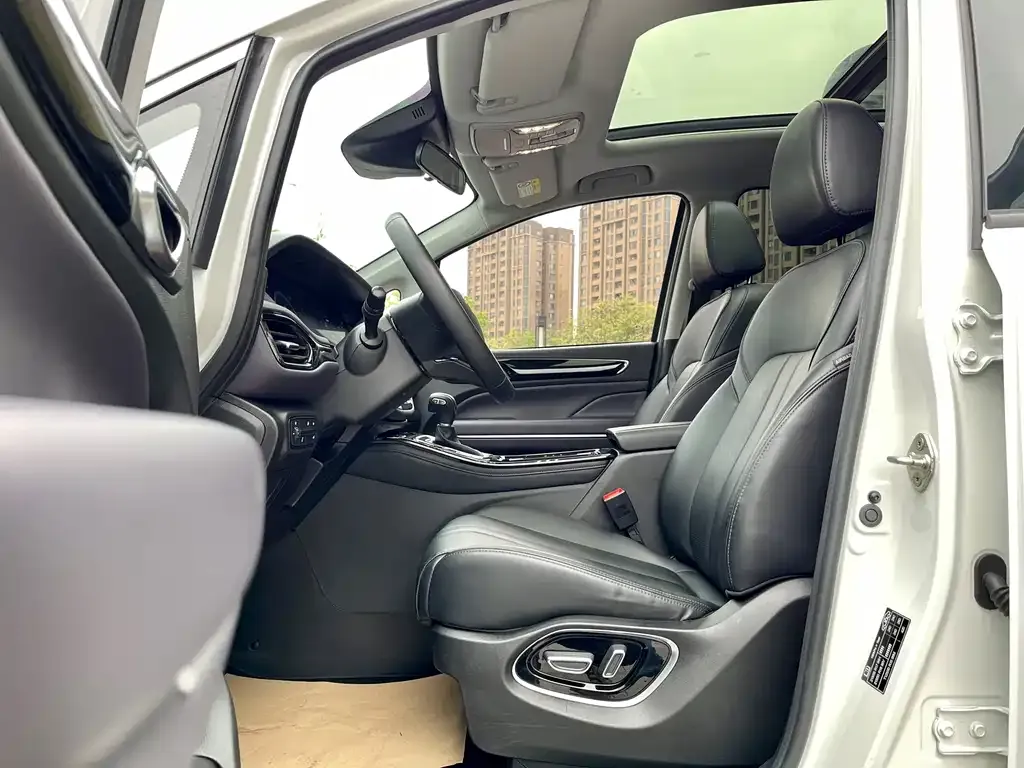 GAC Motor Trumpchi M6 — фото 2