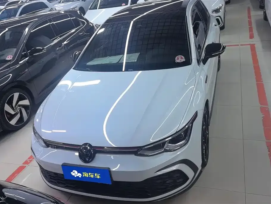 Volkswagen Golf GTI — фото 10