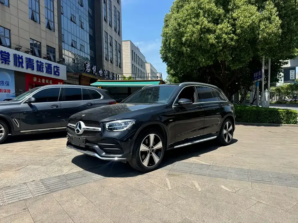 Mercedes-Benz GLC — фото 1