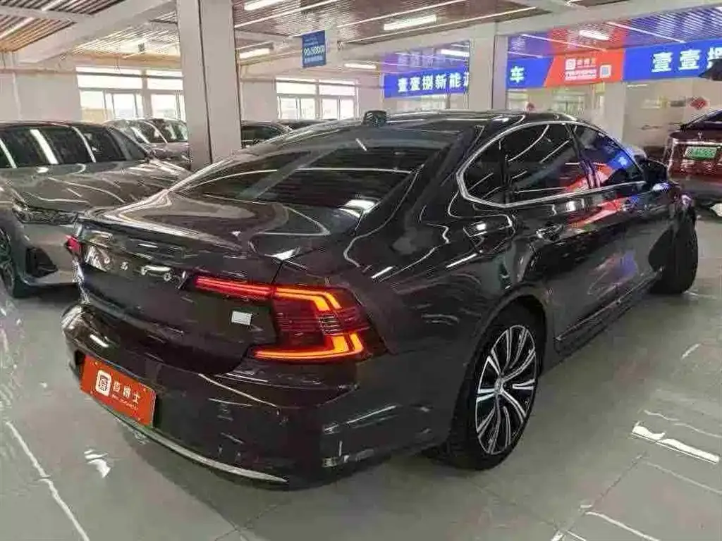 Volvo S90 PHEV 2021 из CN, фото 5