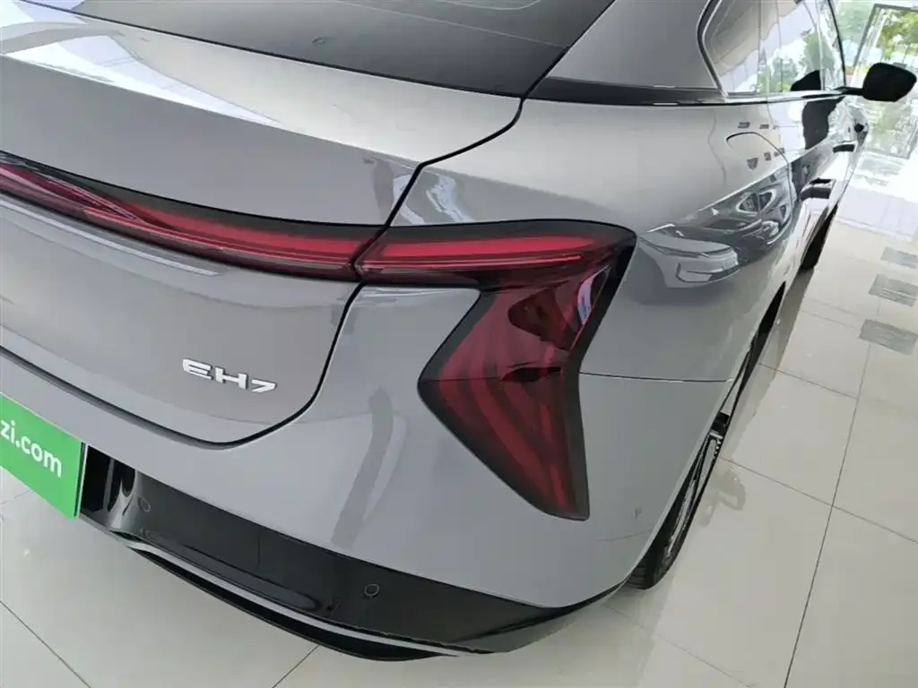 Hongqi EH7 — фото 2