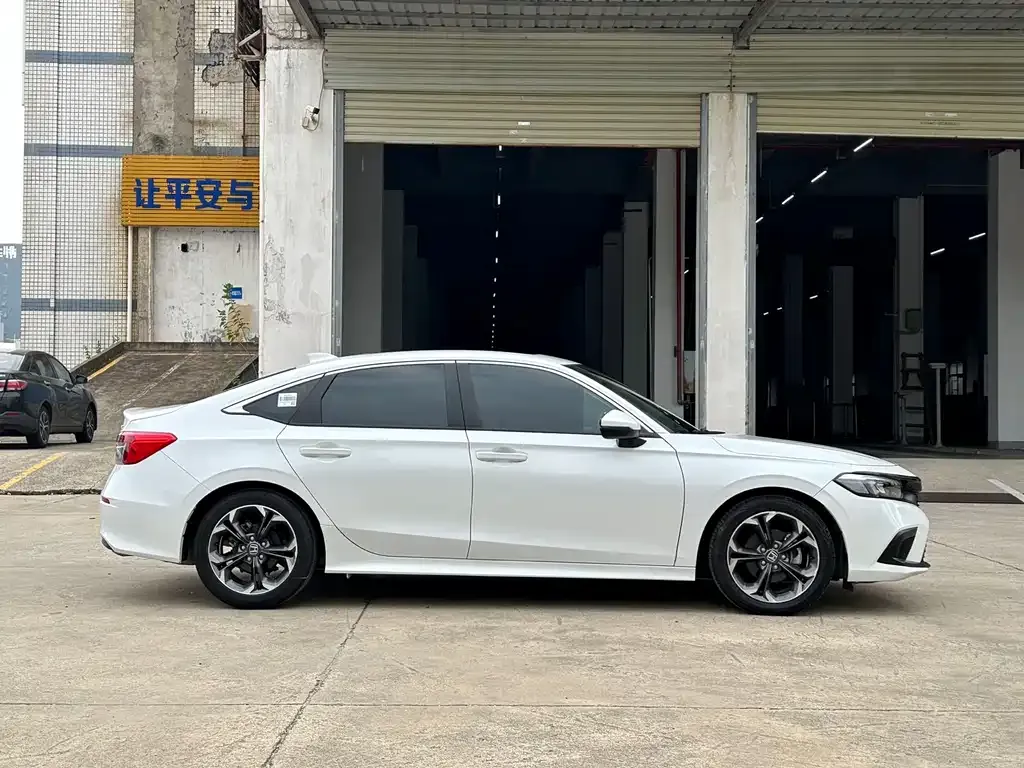 Honda Civic — фото 7