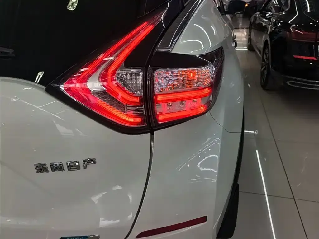 Nissan Murano — фото 10