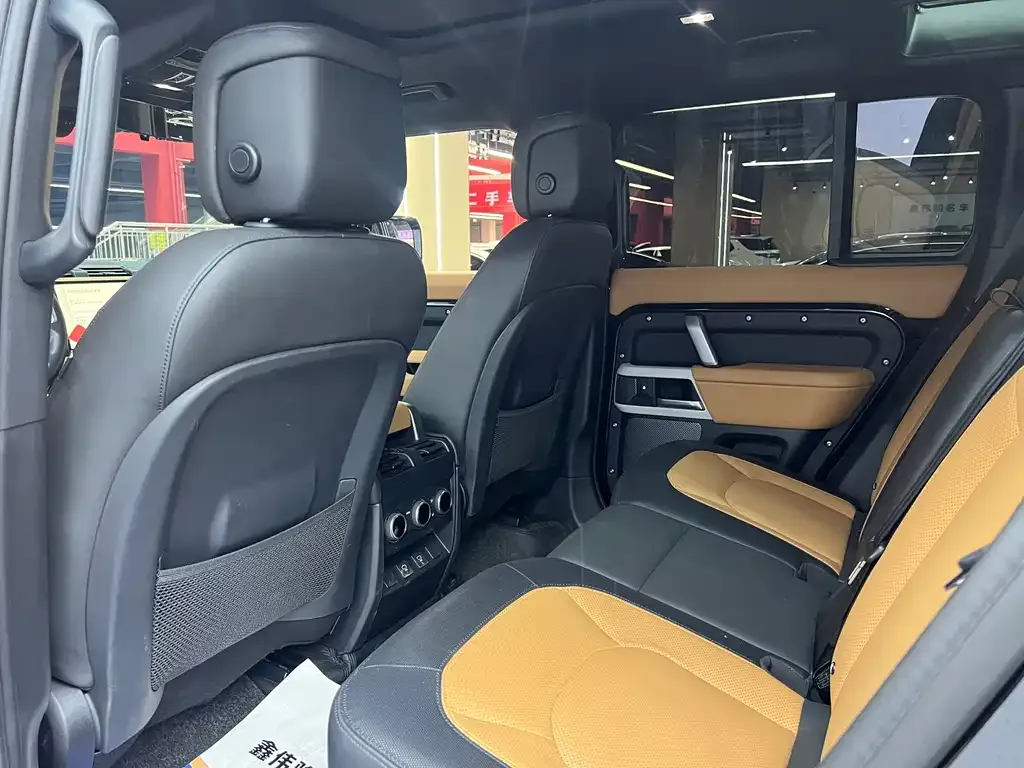 Land Rover Defender — фото 9