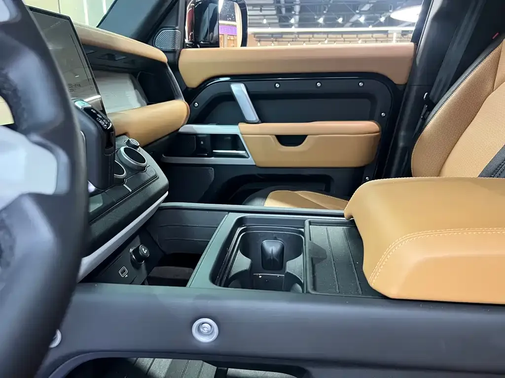 Land Rover Defender — фото 4