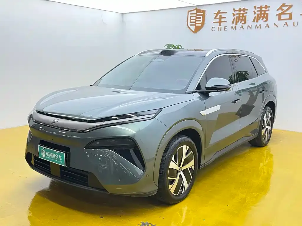 BYD Tang L — фото 1