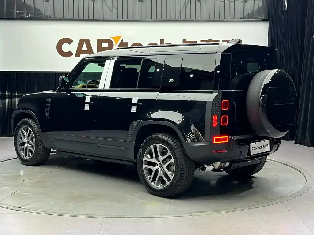 Land Rover Defender — фото 4