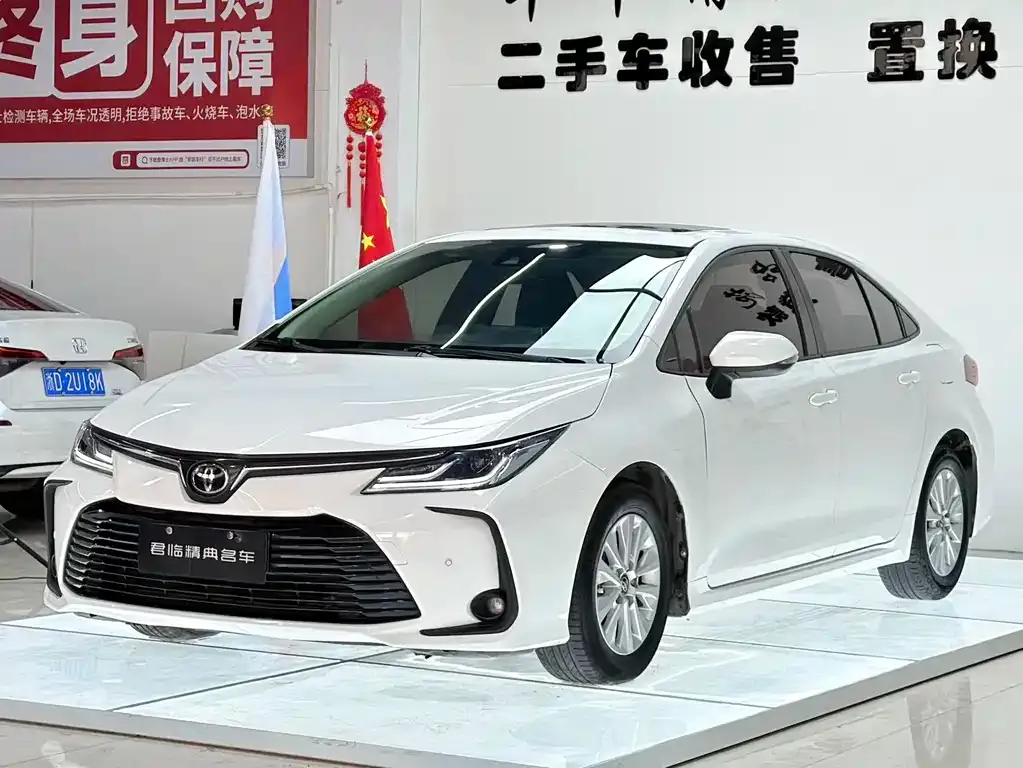 Toyota Corolla — фото 1