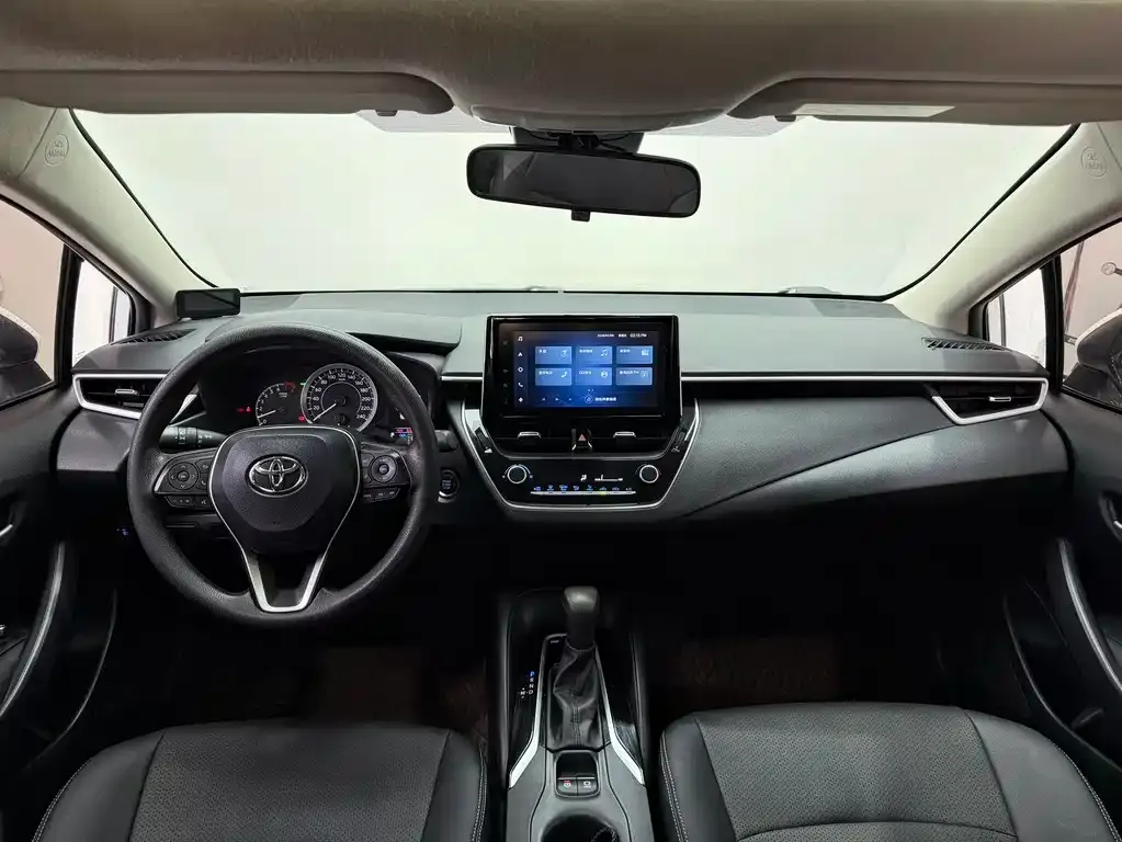 Toyota Corolla — фото 2
