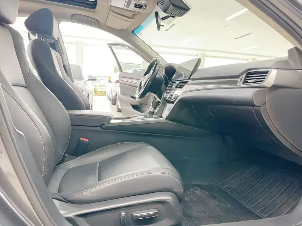 Honda Accord 2022 из CN, фото 10