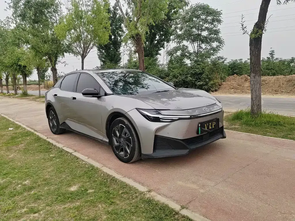 Toyota bZ3 2024 из CN, фото 10