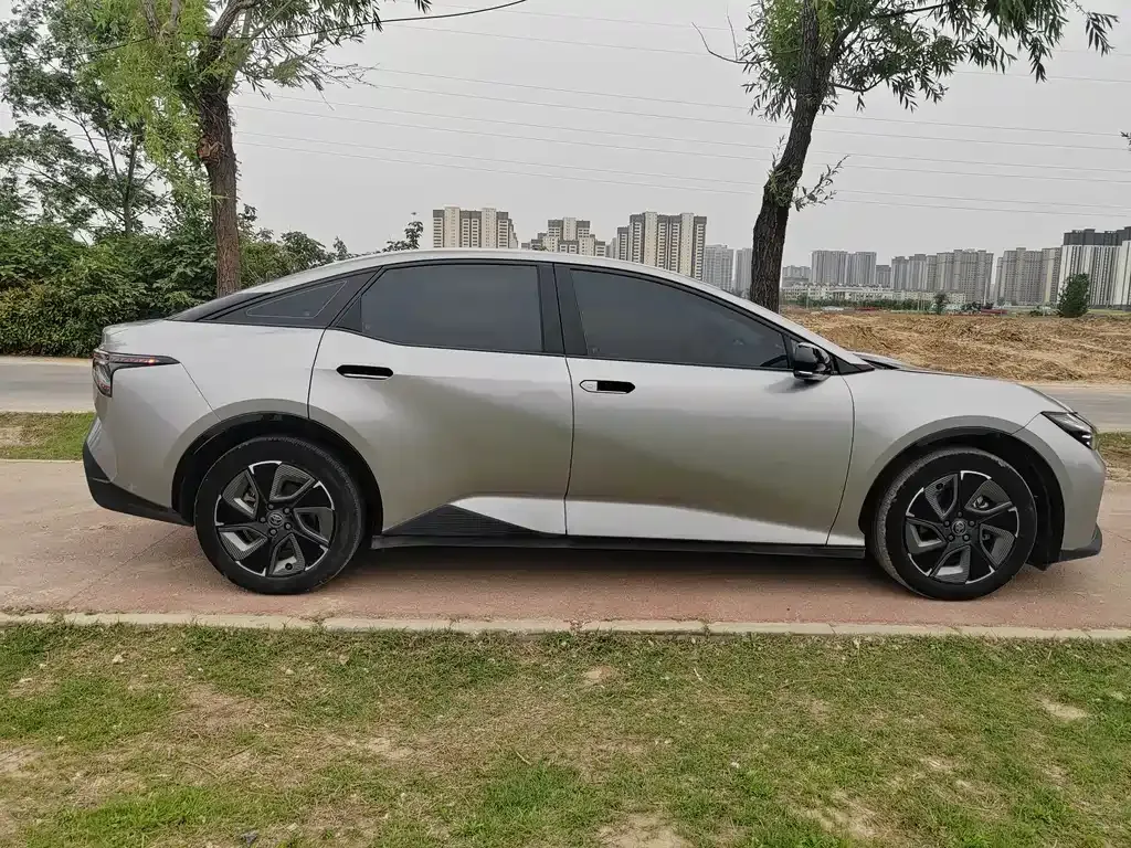 Toyota bZ3 2024 из CN, фото 6