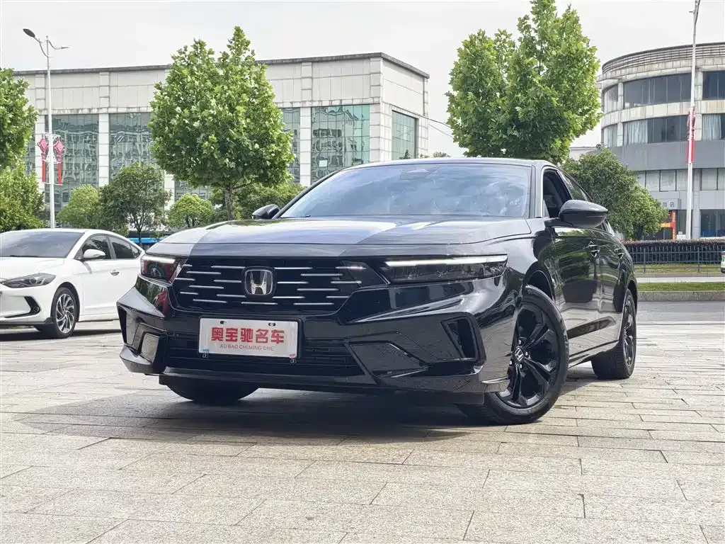 Honda Accord — фото 1