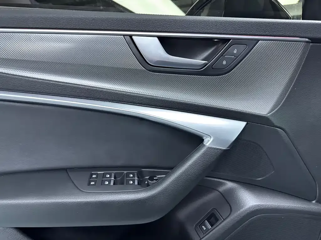 Audi A6L 2021 из CN, фото 4
