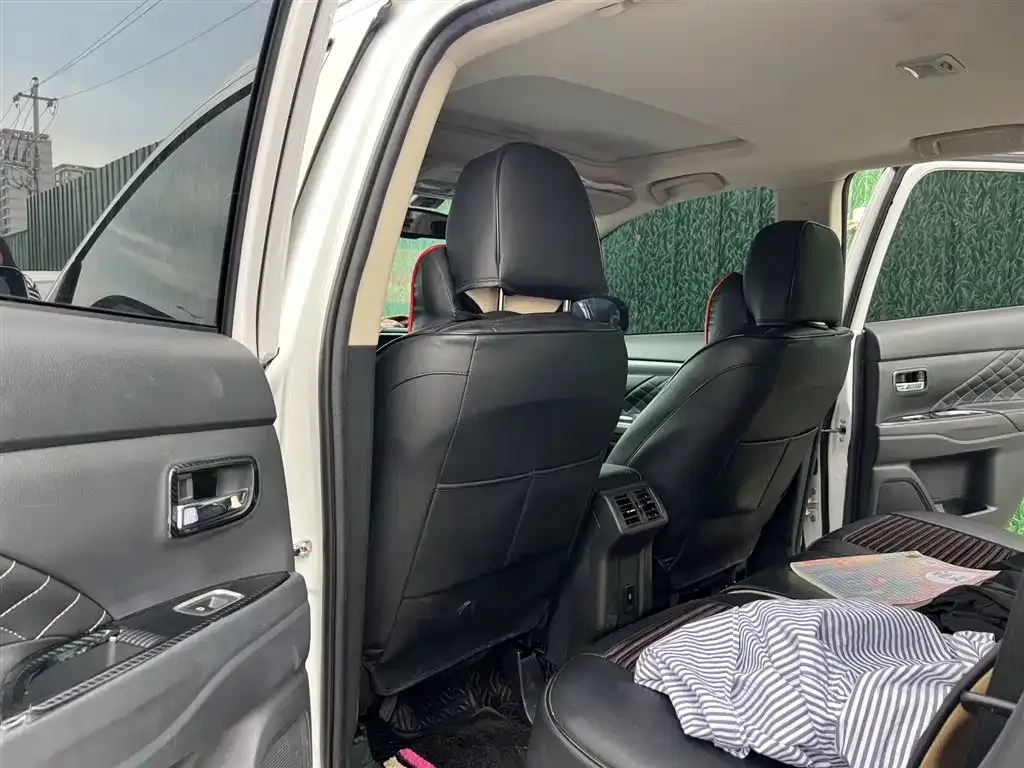 Mitsubishi Outlander 2022 из CN, фото 6